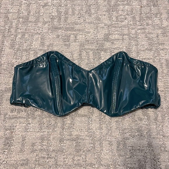 Savage X Fenty Leather Tease Vinyl Bandeau Bralette Size Large Hunter Green - Picture 3 of 9
